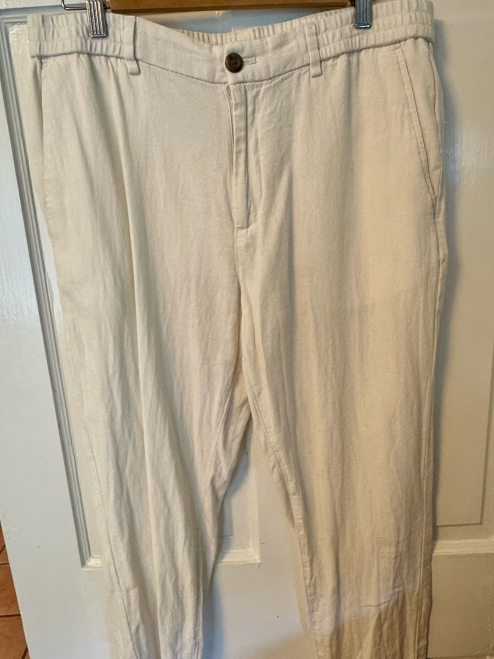 Banana Republic Athletic Fit Linen-Cotton Chino 33x30 | Cream/Natural | SP24